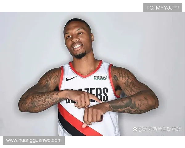 利拉德休赛期天天喝蛋白粉当水，家里冰箱塞满能量胶