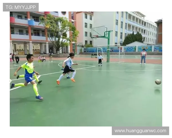 场内场外犯规判罚差异详解，裁判如何界定边界？