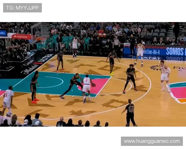 伦纳德单打制造错位，比上季得分更稳定