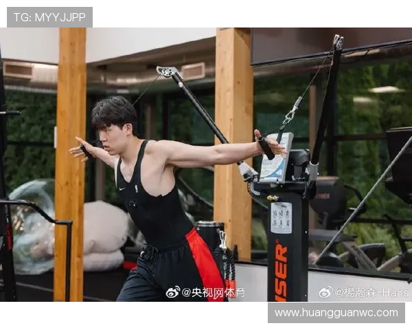 杨瀚森训练场上像疯子，私下连夜买豪车，真不是一般的散漫！