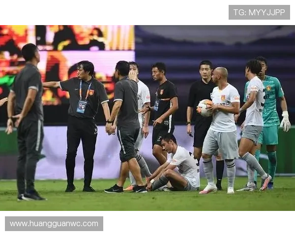 危险动作犯规判罚到底有多严格？最新规则细节全拆解