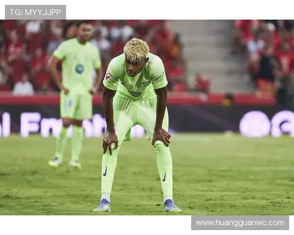 巴萨重返欧冠强队行列面临挑战，近期表现对争冠走势形成制约。